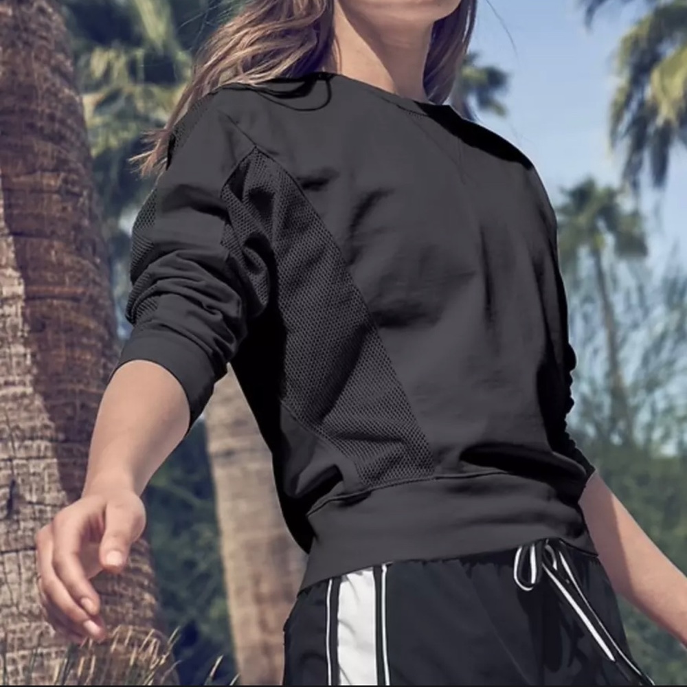 Athleta Cruise Black Long Sleeve Mesh Sweatshirt